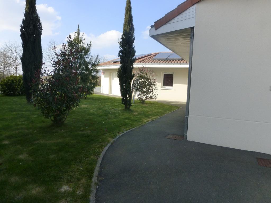 Hotel La Godiniere Cholet Exterior foto