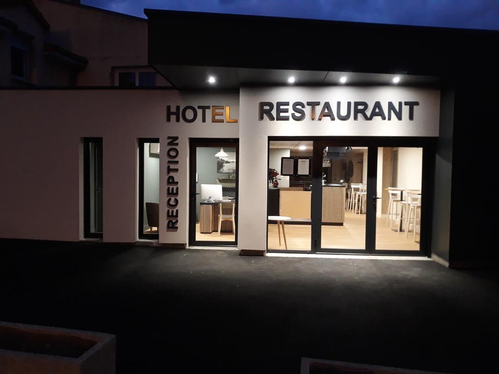 Hotel La Godiniere Cholet Exterior foto